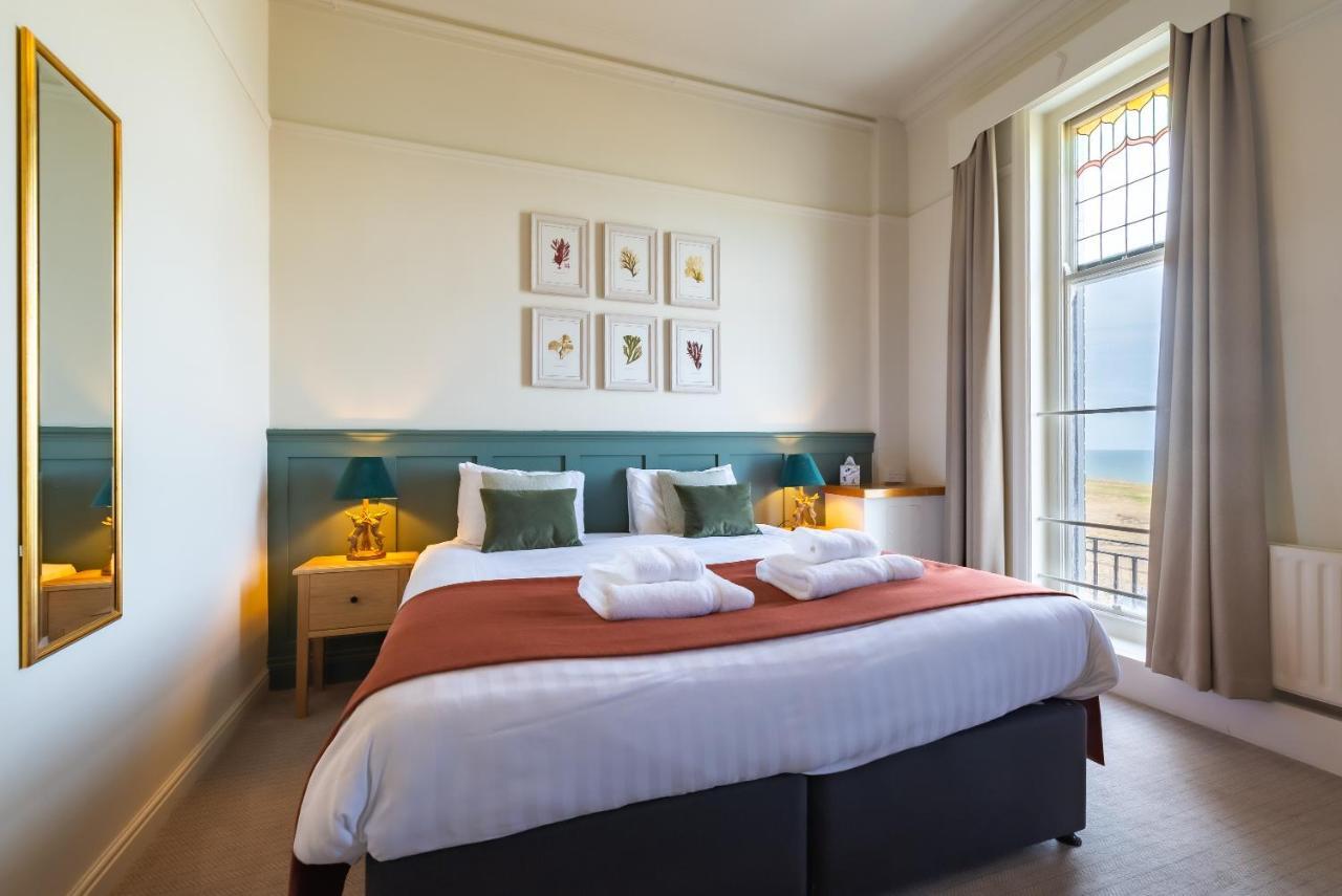 Cliftonville Hotel Cromer Bagian luar foto