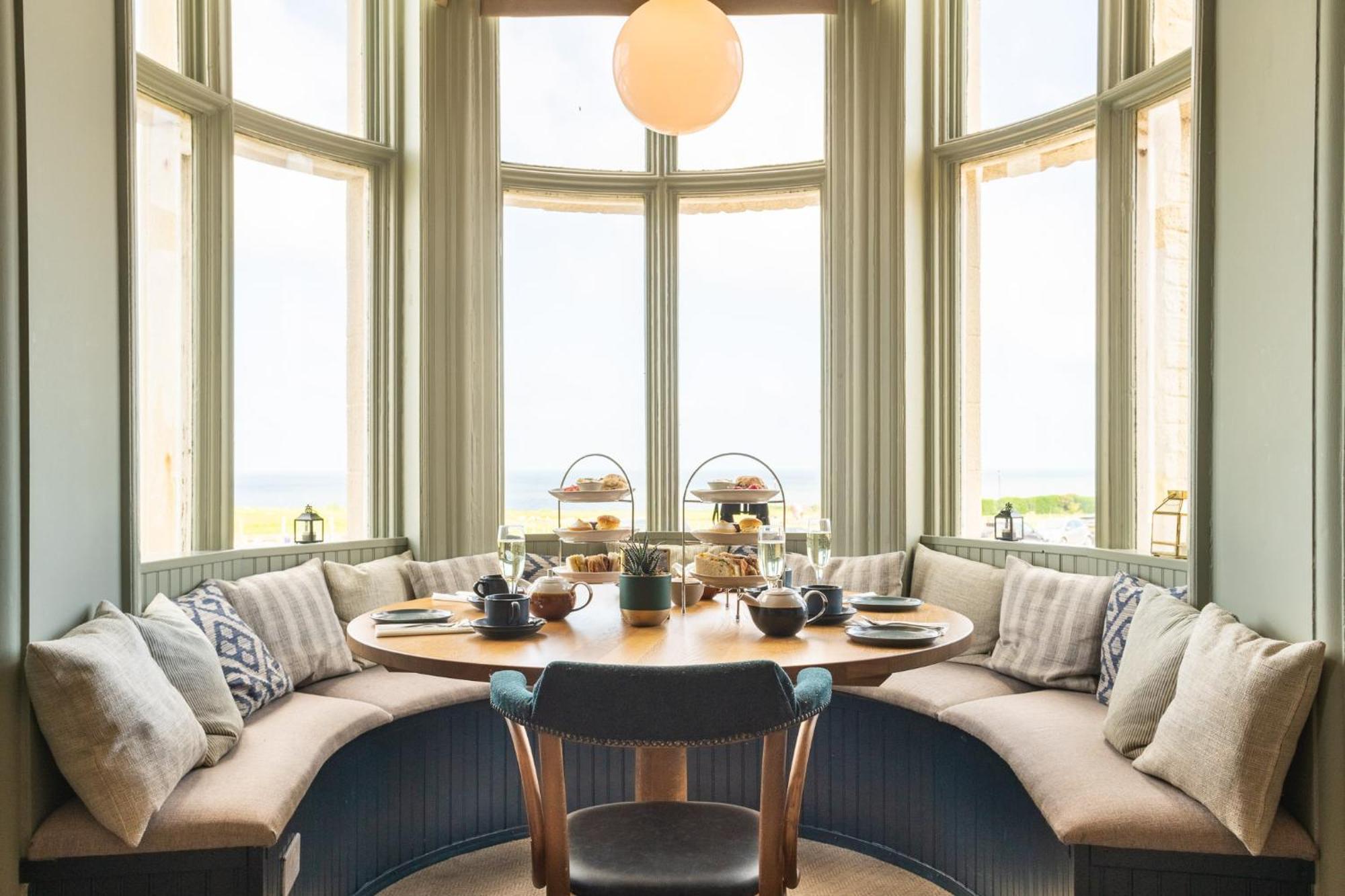 Cliftonville Hotel Cromer Bagian luar foto